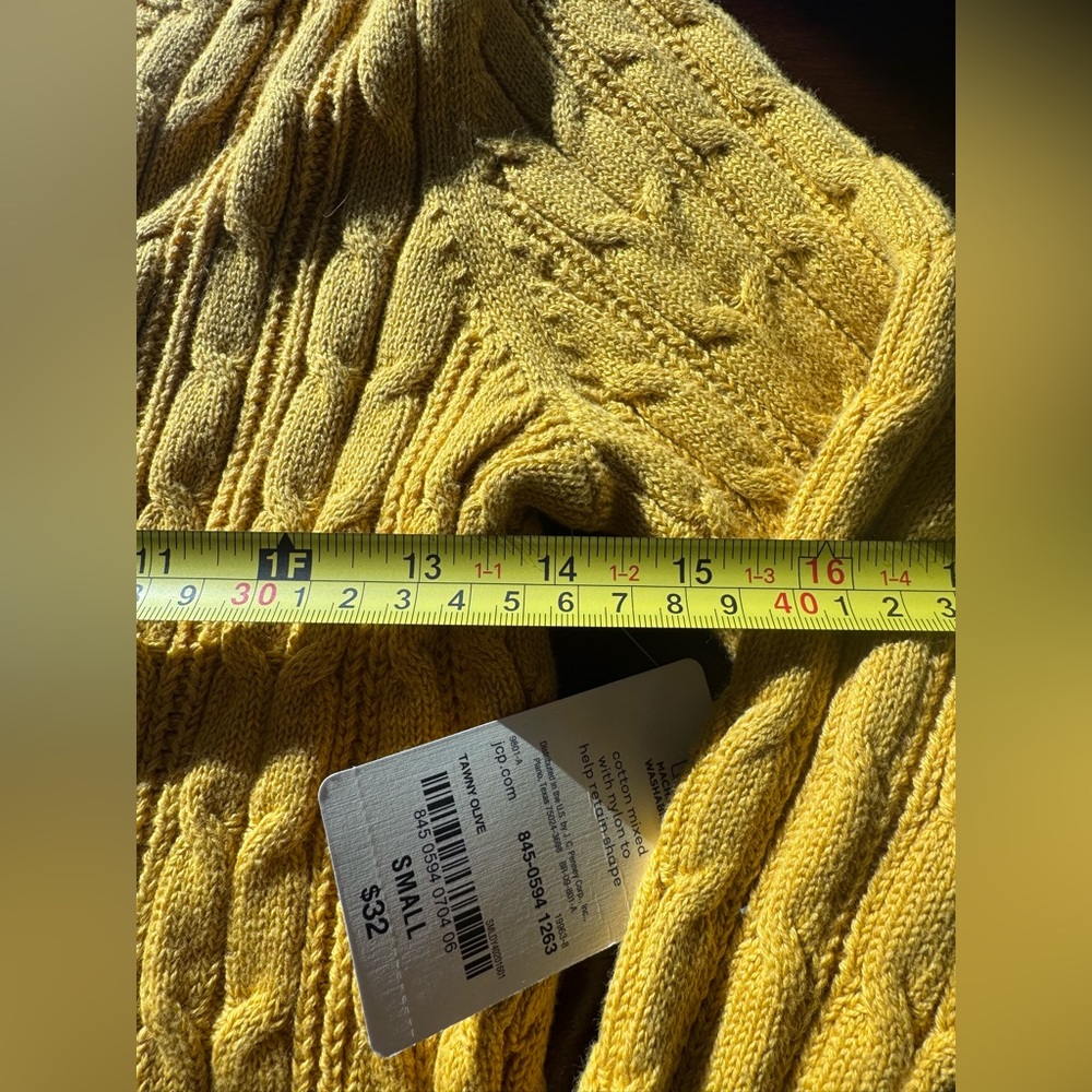 St. John’s Bay Cable Knit V-Neck Sweater Women’s Small NWT Tawny Olive - Picture 7 of 11